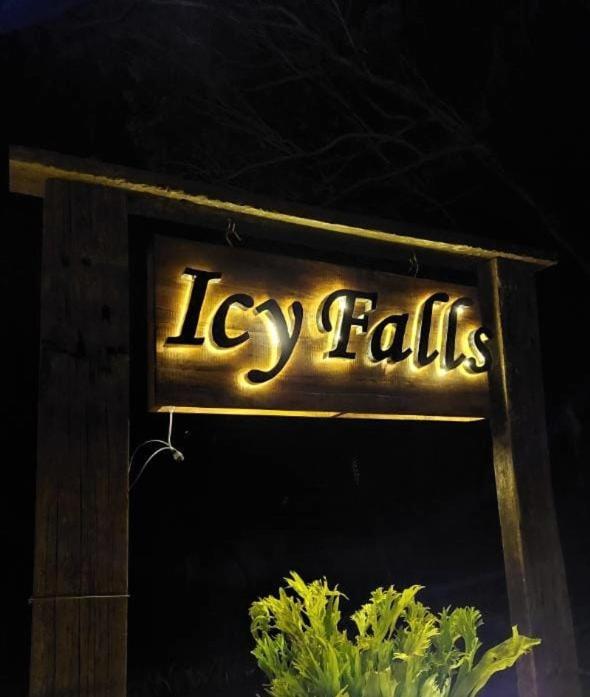 Icy Falls - أوهيا المظهر الخارجي الصورة